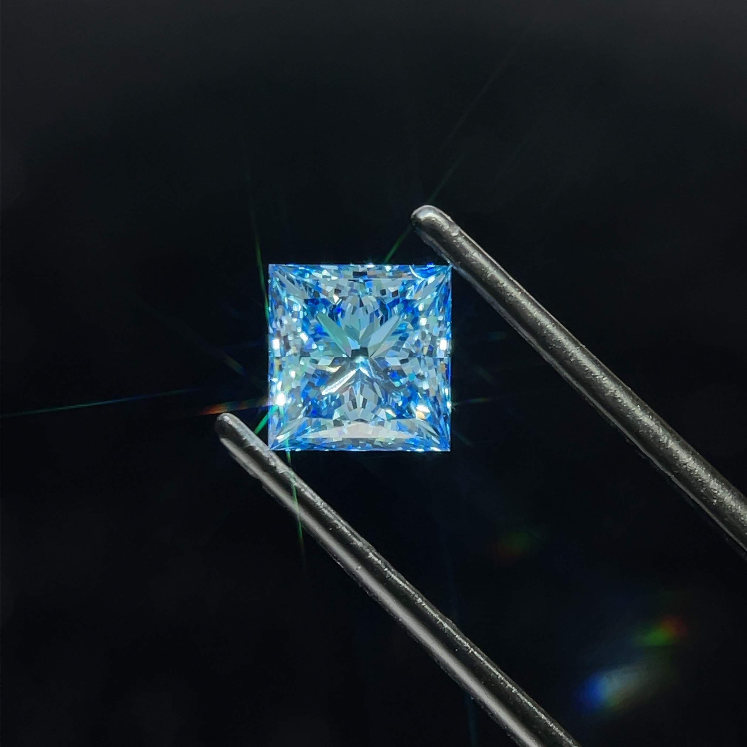 1.77 ct. princess Lab Grown Diamond front image