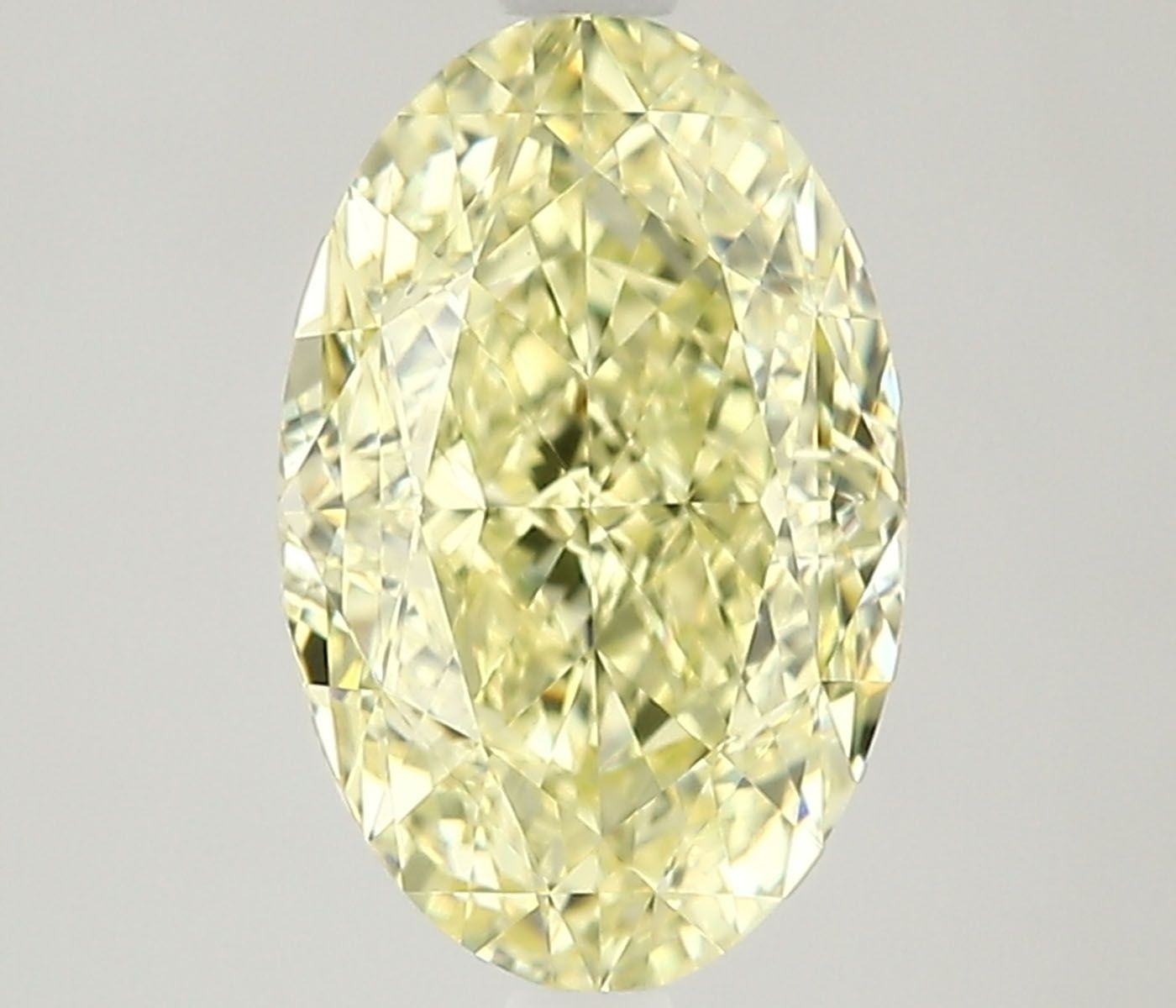 Diament 2.03 ct Fancy Light Yellow/VS2