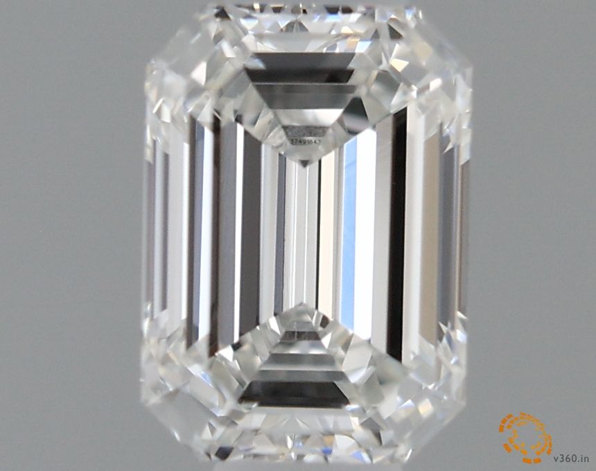 0.40 ct Emerald diamond
