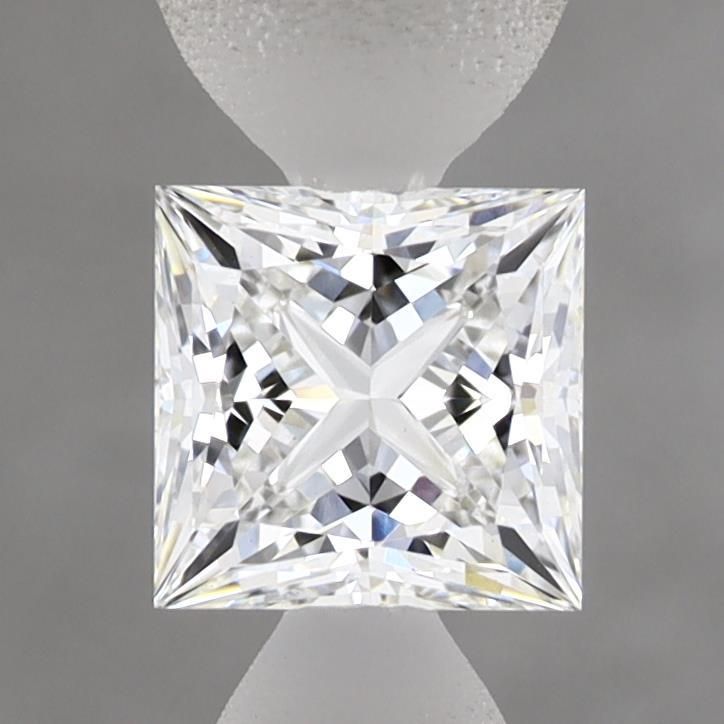 0.9 ct lab-grown Princess Diamond