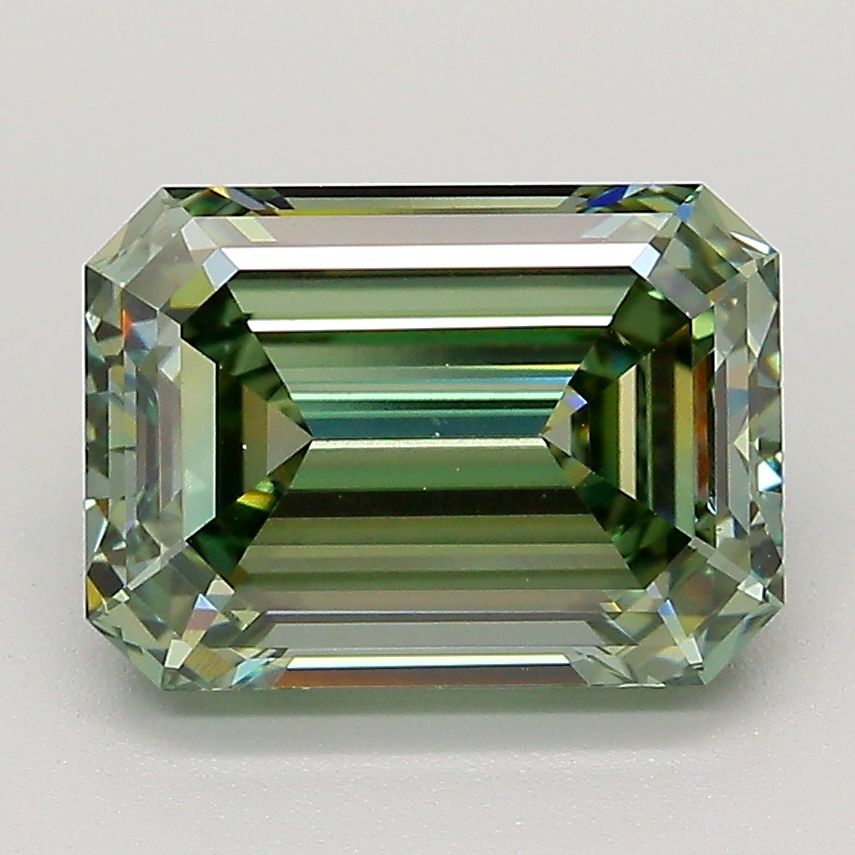 3.06 ct Emerald diamond