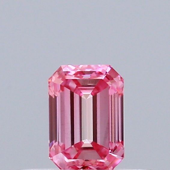 0.32 ct lab-grown Emerald Diamond