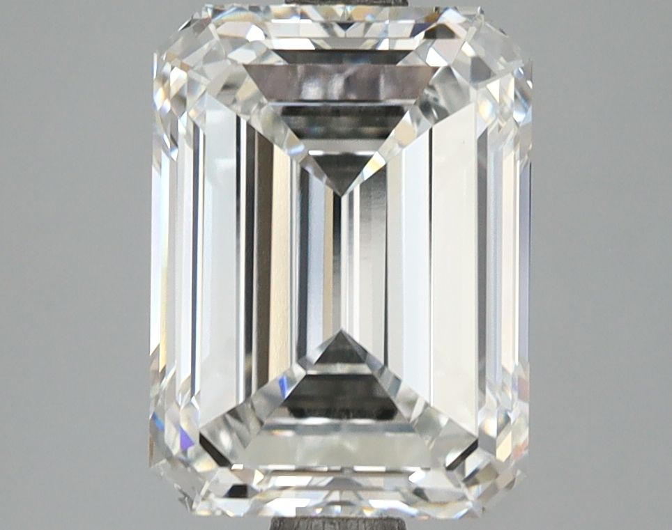 3.49 ct Emerald diamond