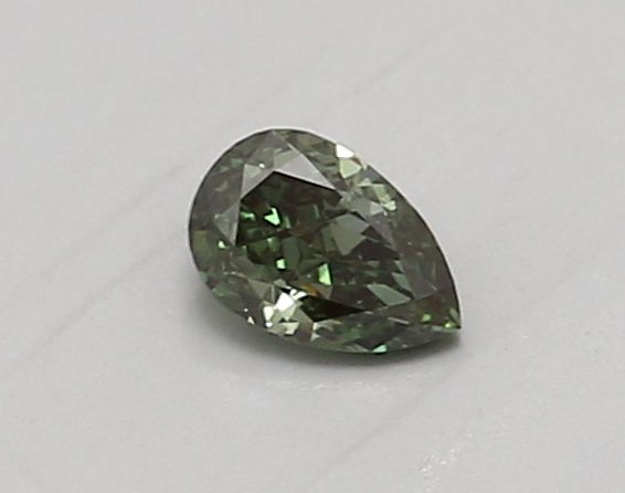 0.31 CT Fancy Vivid Green PEAR