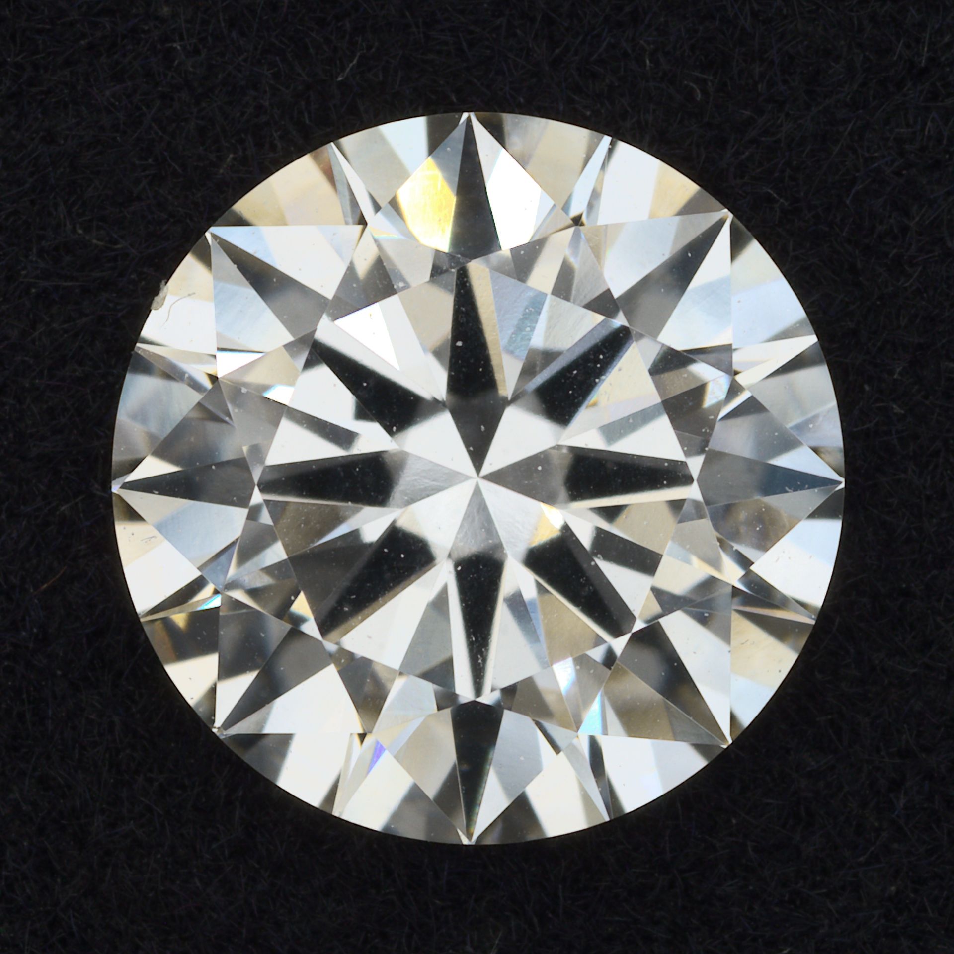 1.50 ct. round Lab Grown Diamond front image