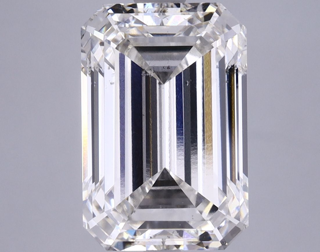 4.81 ct. emerald Lab Grown Diamond front image