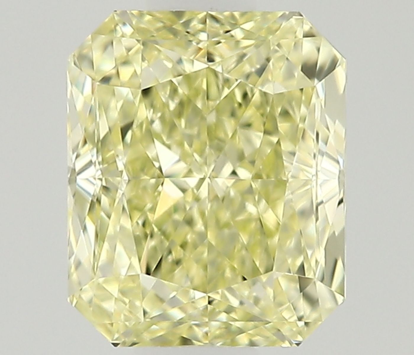 0.61 ct Radiant diamond