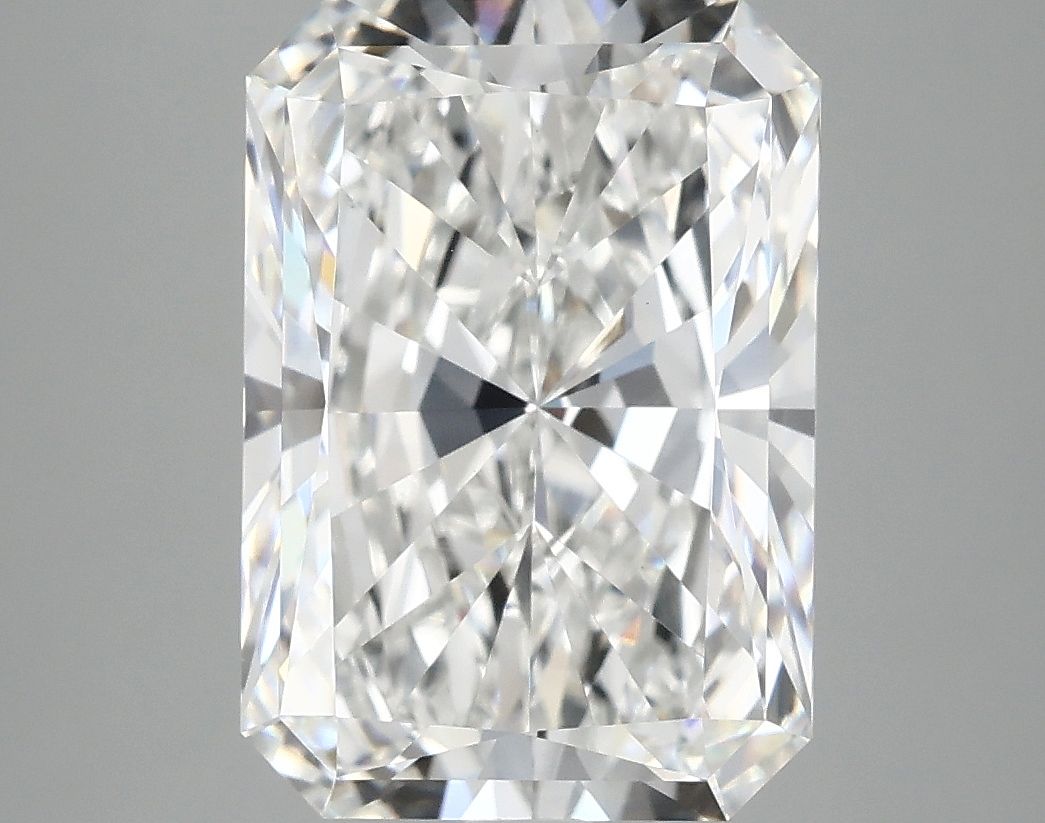 5.04 ct. radiant Lab Grown Diamond front image
