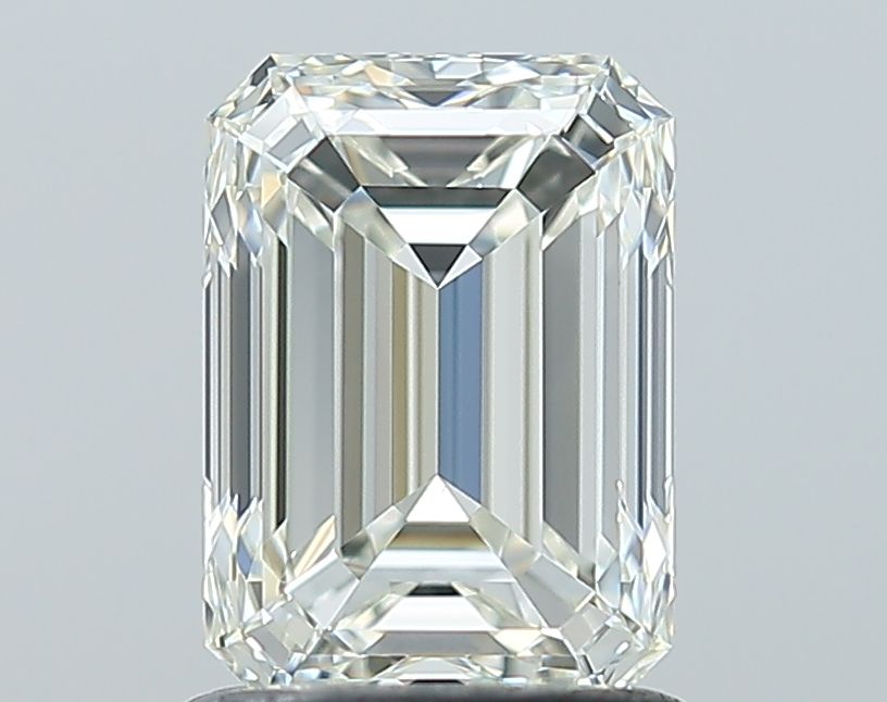 1.30 ct Emerald diamond