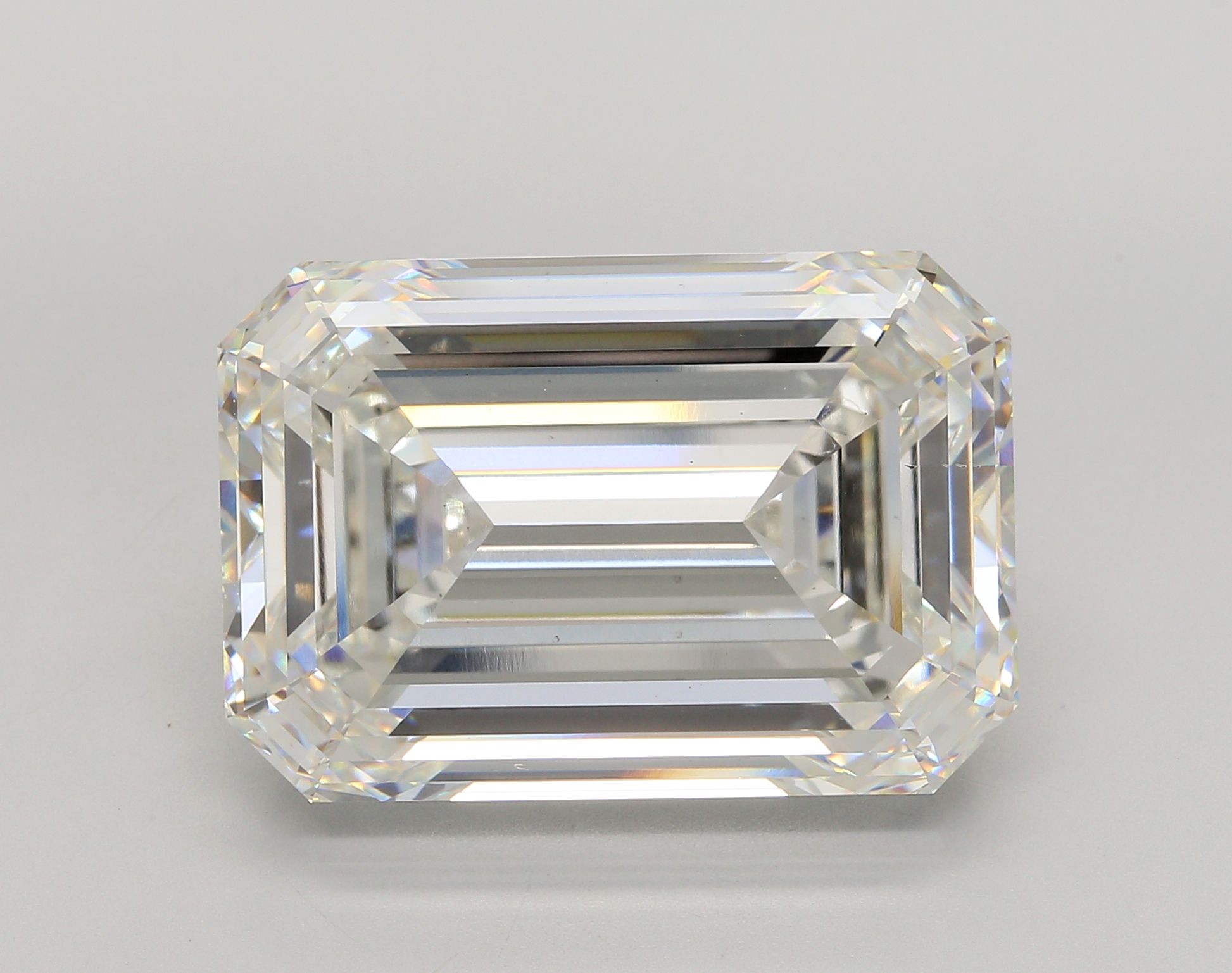 28.33 ct. emerald Lab Grown Diamond front image