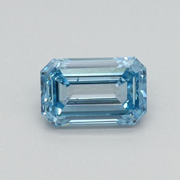 0.32 ct Emerald diamond
