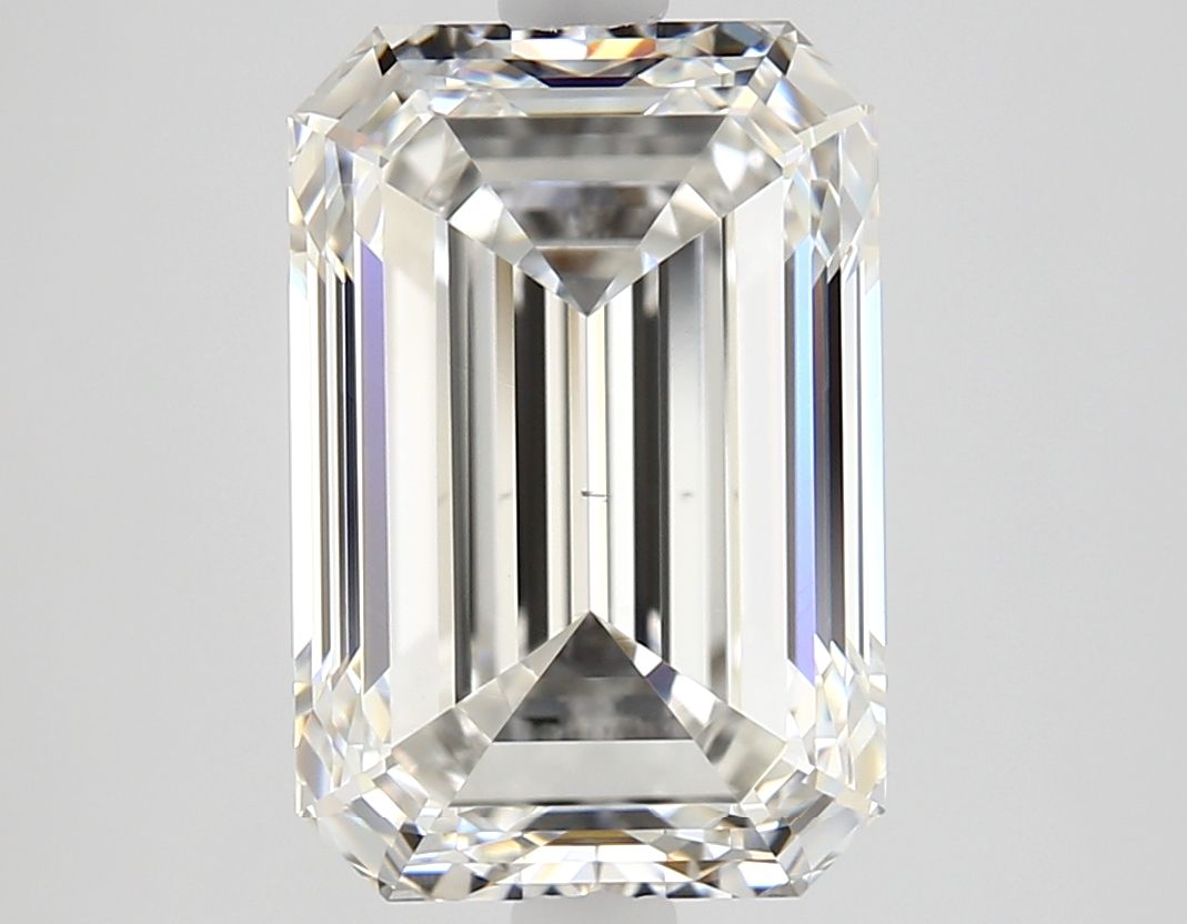 2.80 ct Emerald diamond