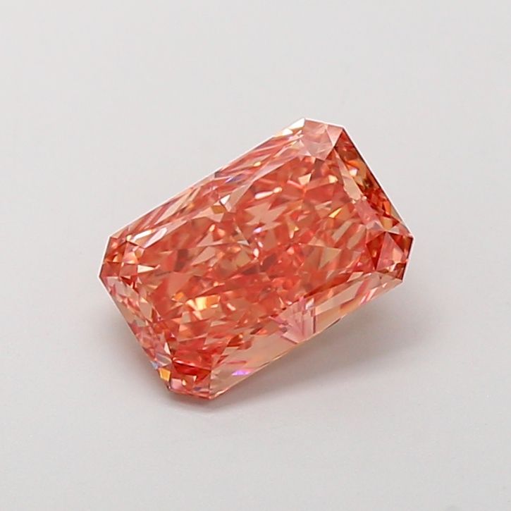 3.03 ct Radiant diamond