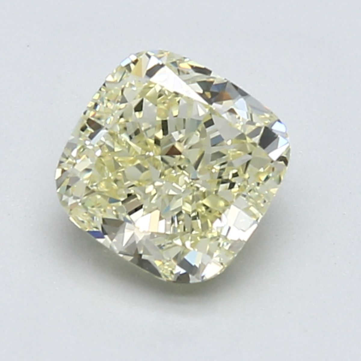 1.52 ct Cushion Brilliant diamond