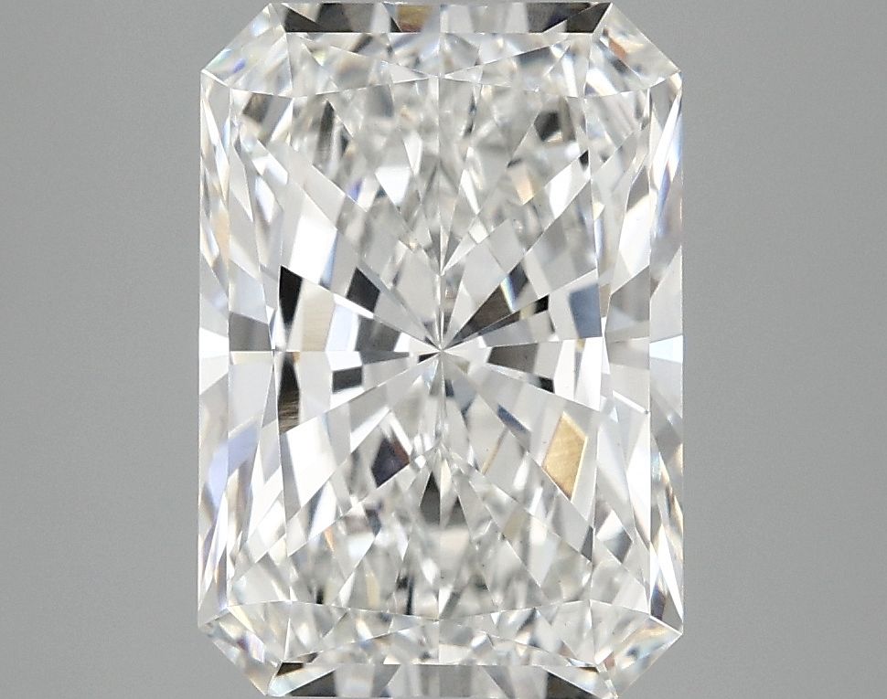 3.93 ct Radiant diamond