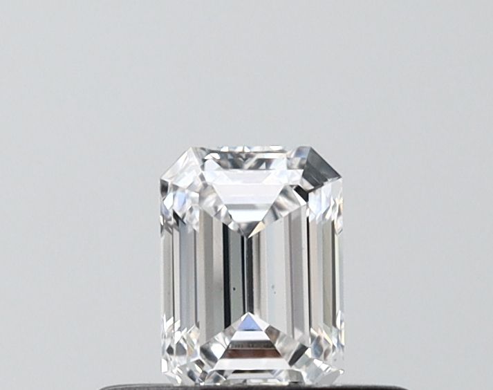 0.35 ct lab-grown Emerald Diamond