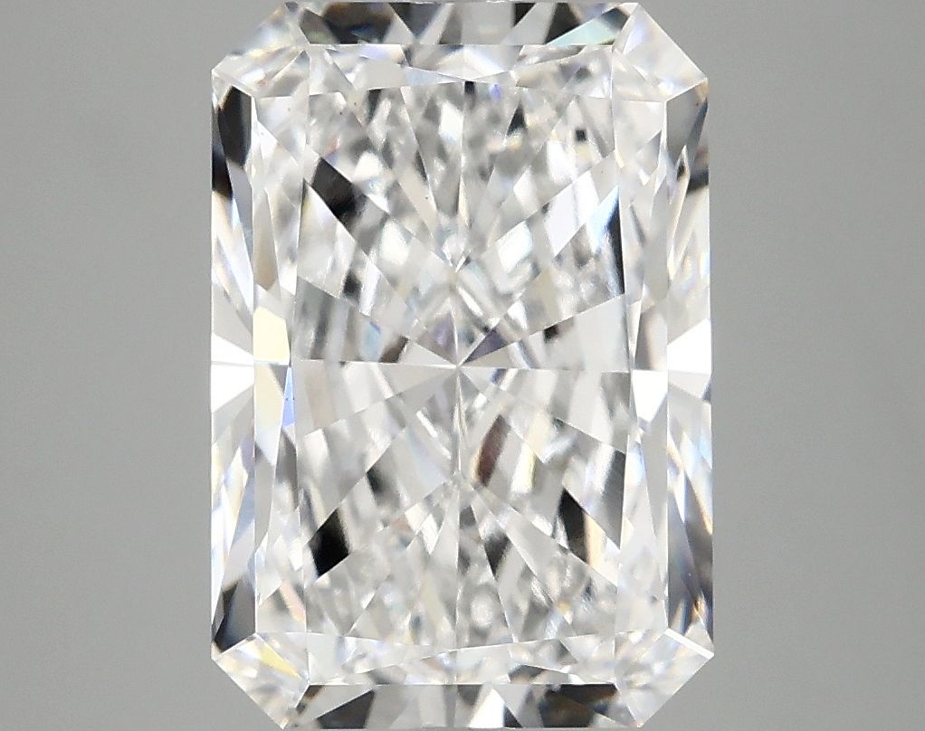 4.82 ct. radiant Lab Grown Diamond front image