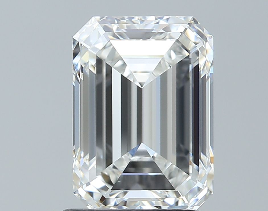 2.01 ct Emerald diamond