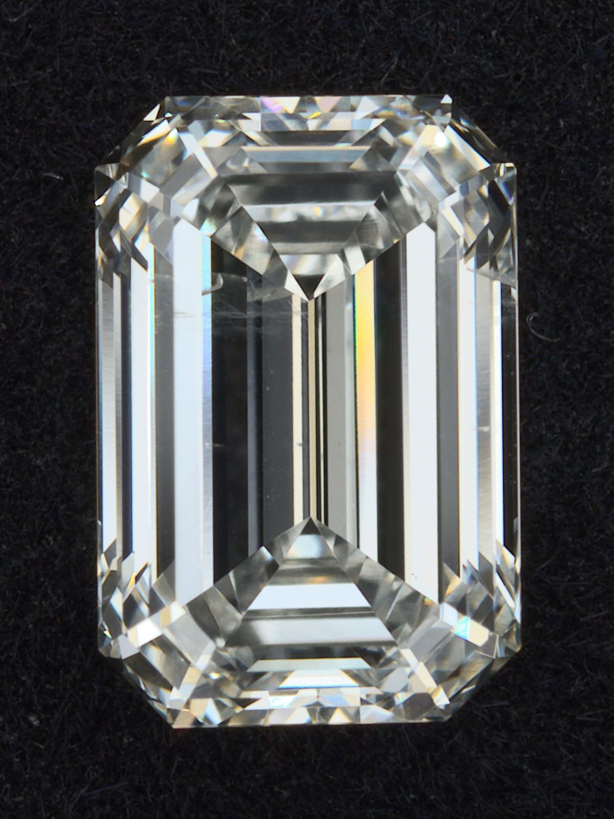 0.71 ct. emerald Lab Grown Diamond front image