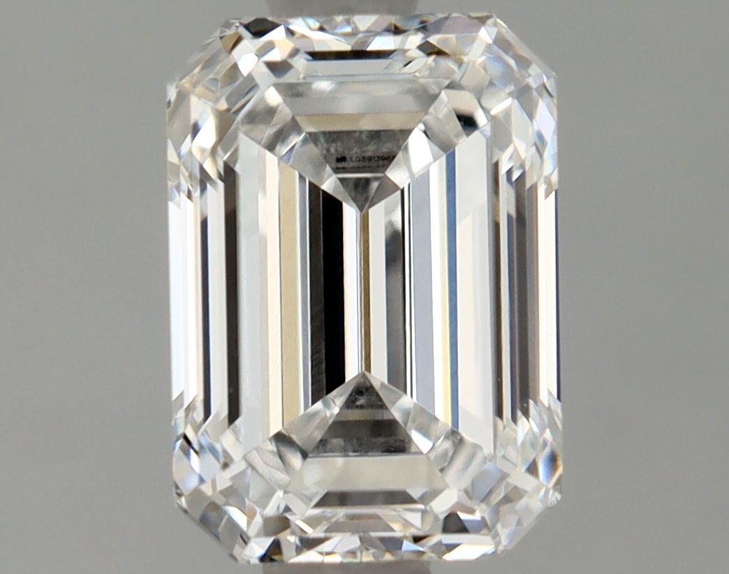 1.37 ct. emerald Lab Grown Diamond front image