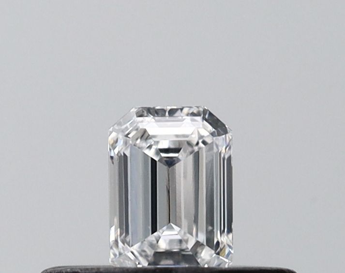0.20ct Emerald diamond