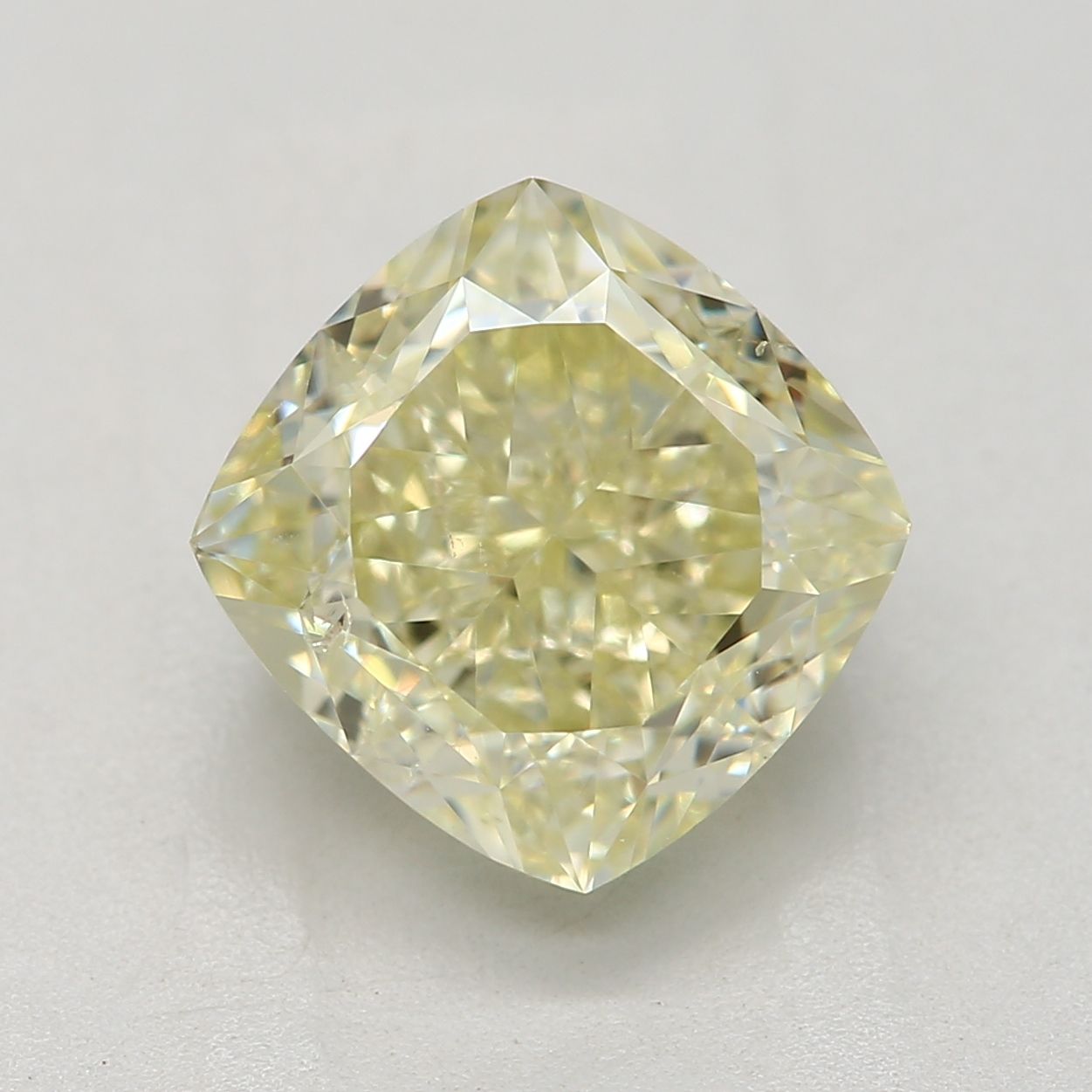 Diament 2.01 ct Fancy Light Greenish Yellow/SI2