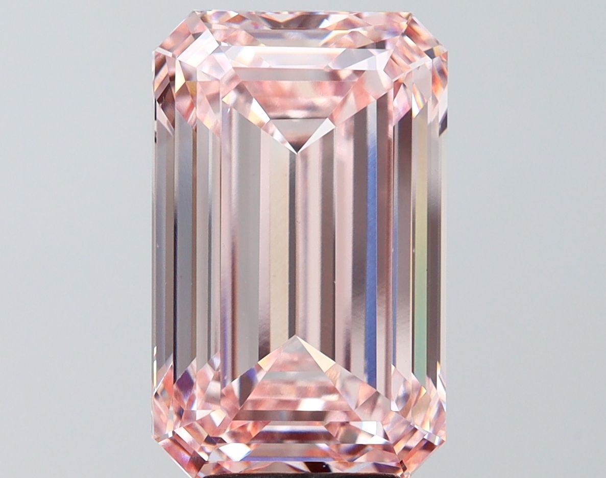 7.02 ct. emerald Lab Grown Diamond front image