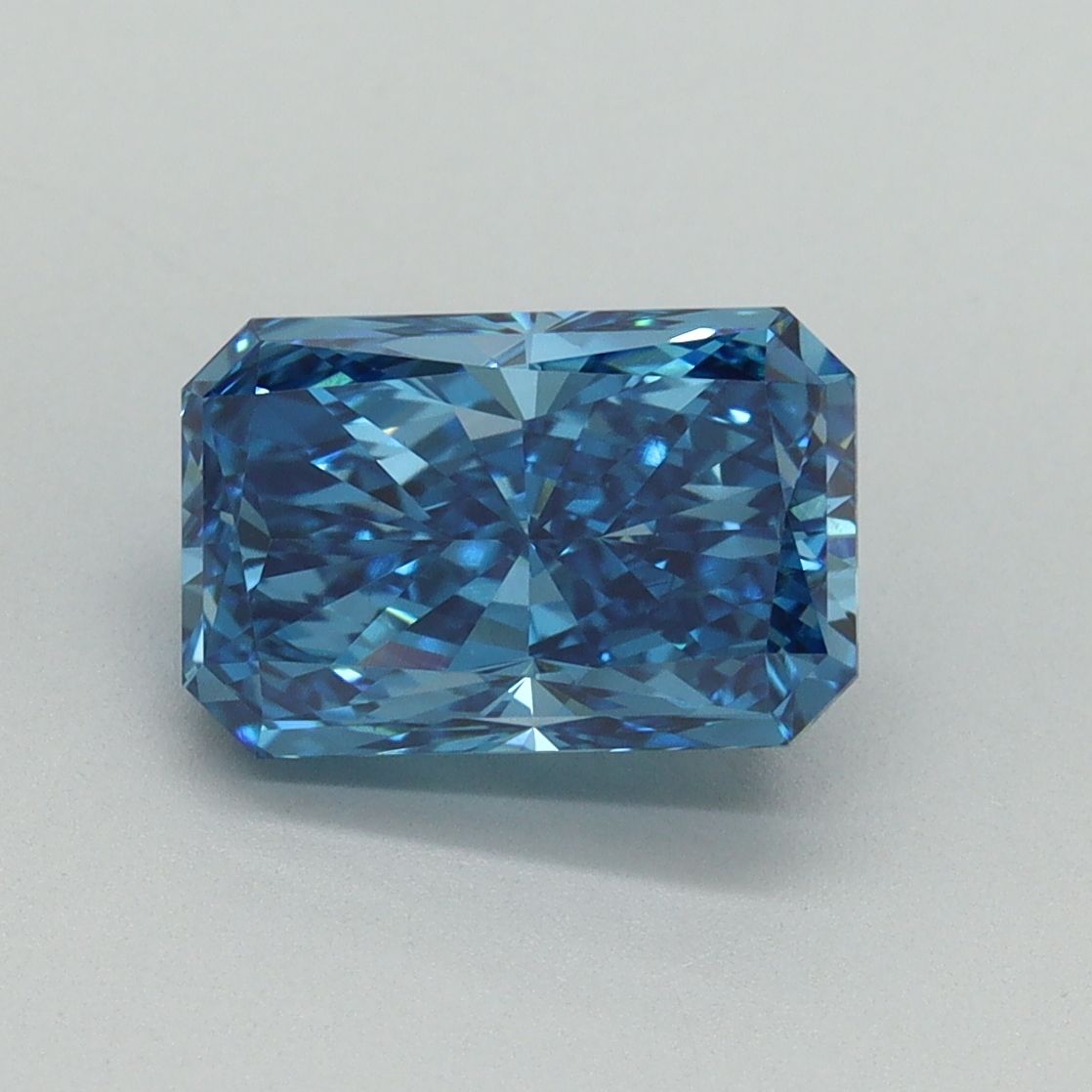 2.31 ct. radiant Lab Grown Diamond front image