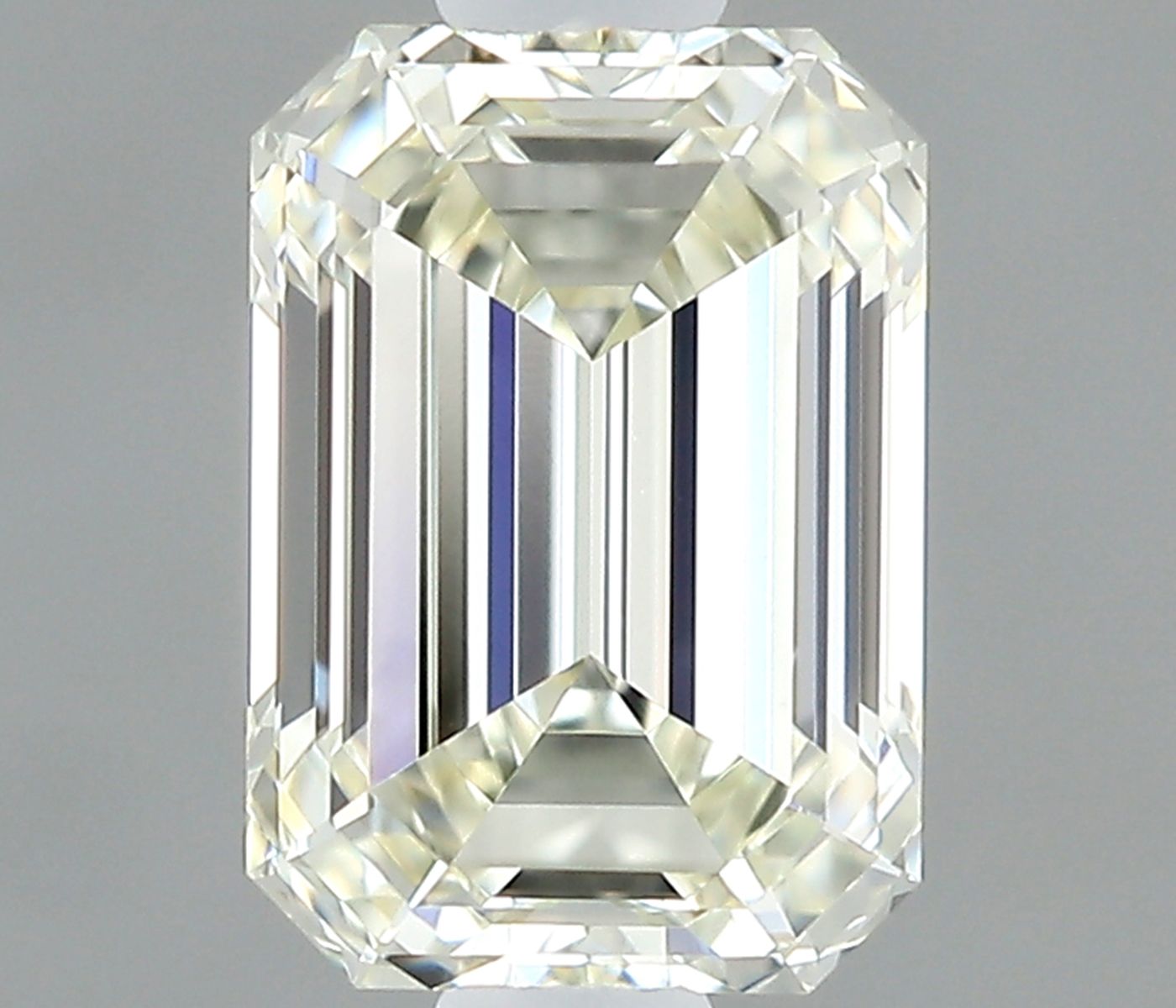 0.4 ct Emerald Diamond