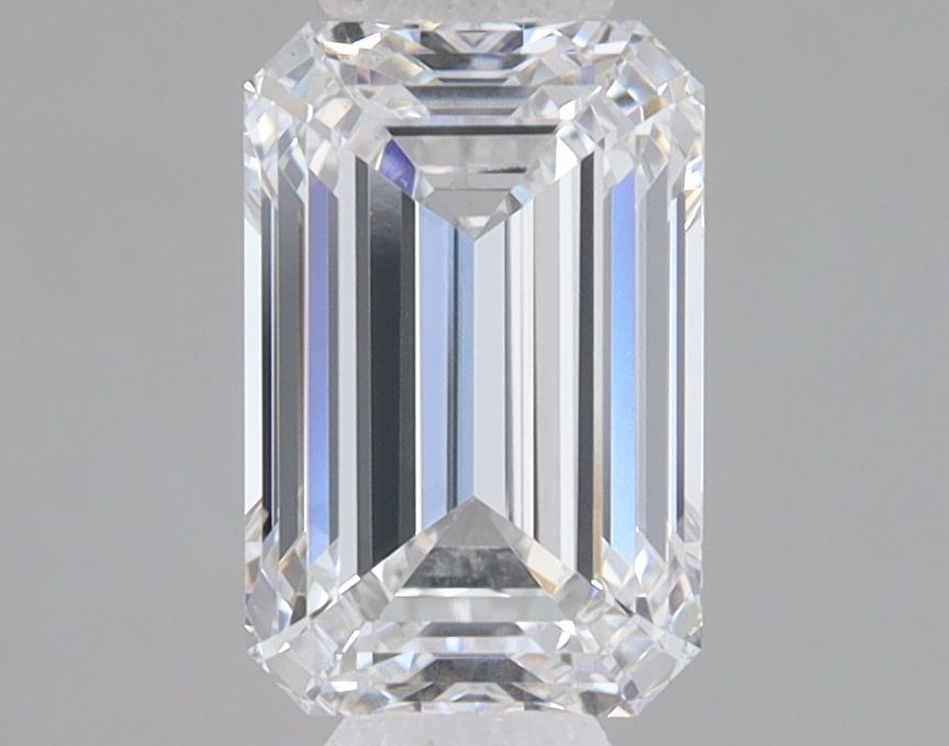 1.43 ct. emerald Lab Grown Diamond front image