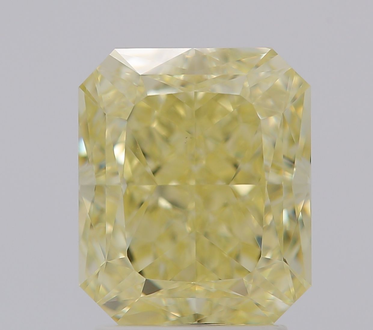 3.01 ct Radiant diamond