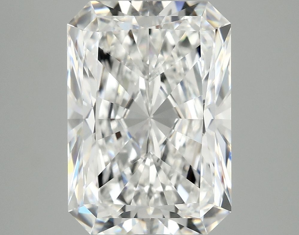 4.66 ct. radiant Lab Grown Diamond front image