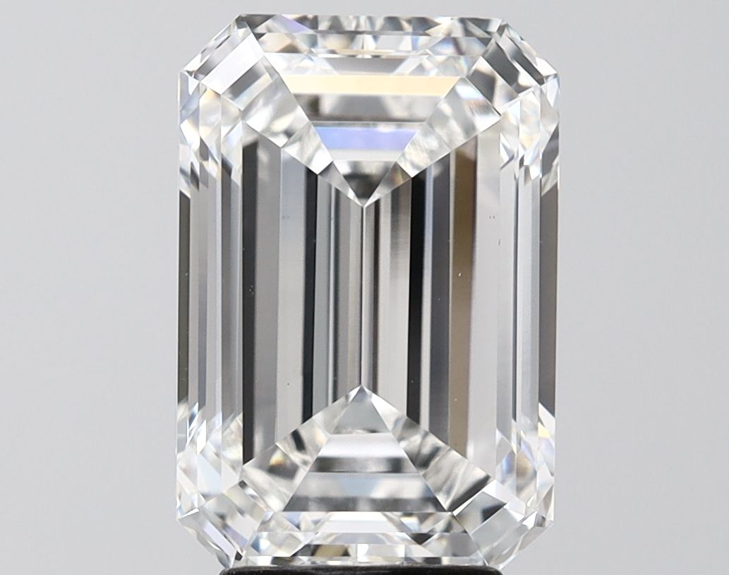 4.98 ct. emerald Lab Grown Diamond front image