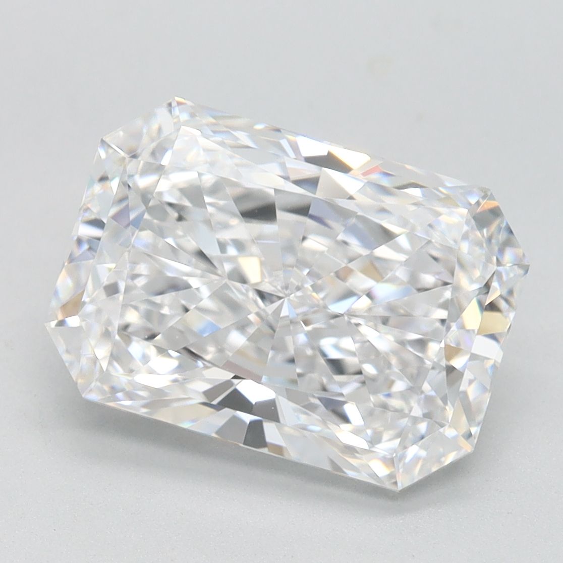 3.17 ct. radiant Lab Grown Diamond front image