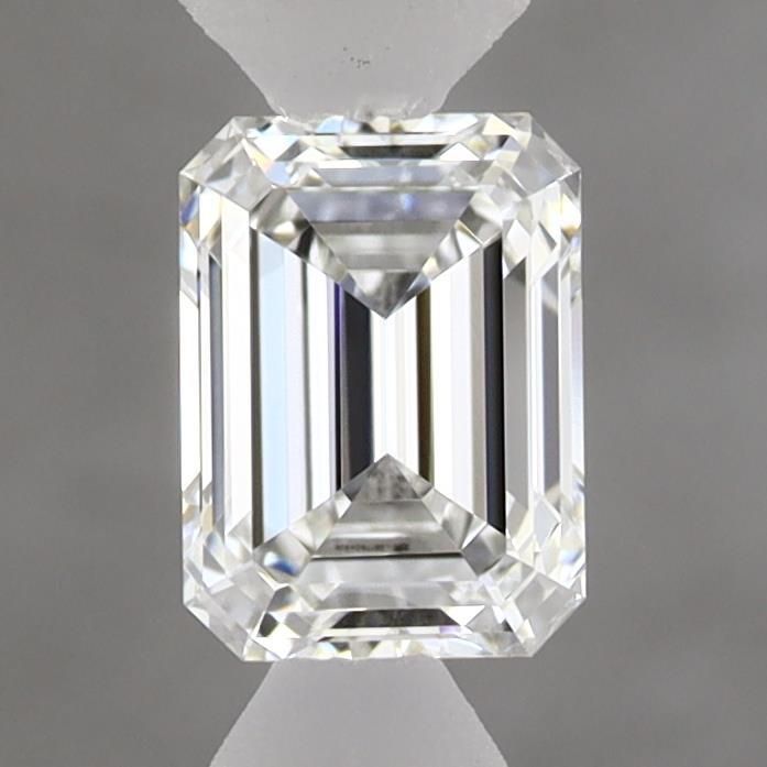 0.87 ct Emerald diamond