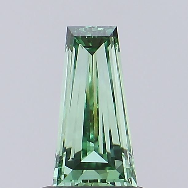 0.75 ct lab-grown Tapered baguette Diamond