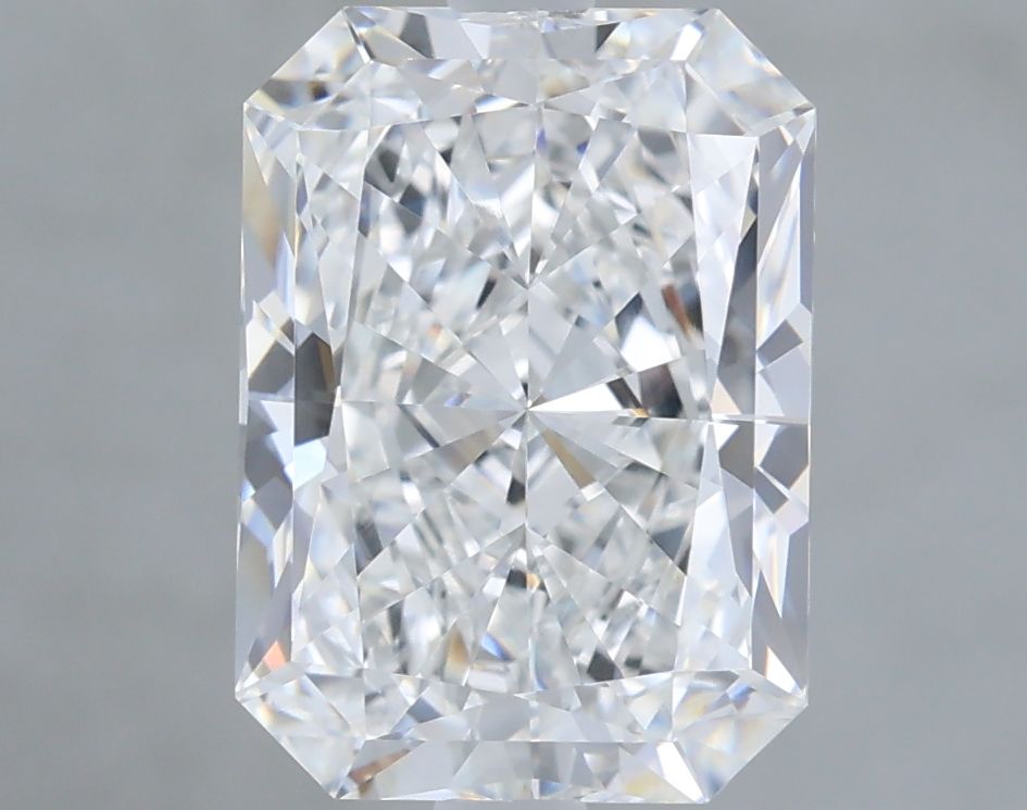 2.59 ct. radiant Lab Grown Diamond front image