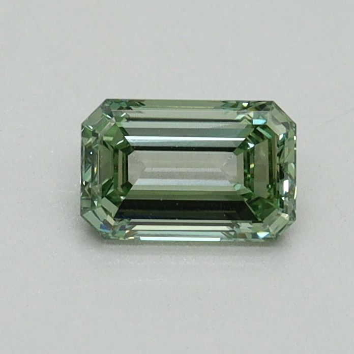0.49 ct Emerald diamond