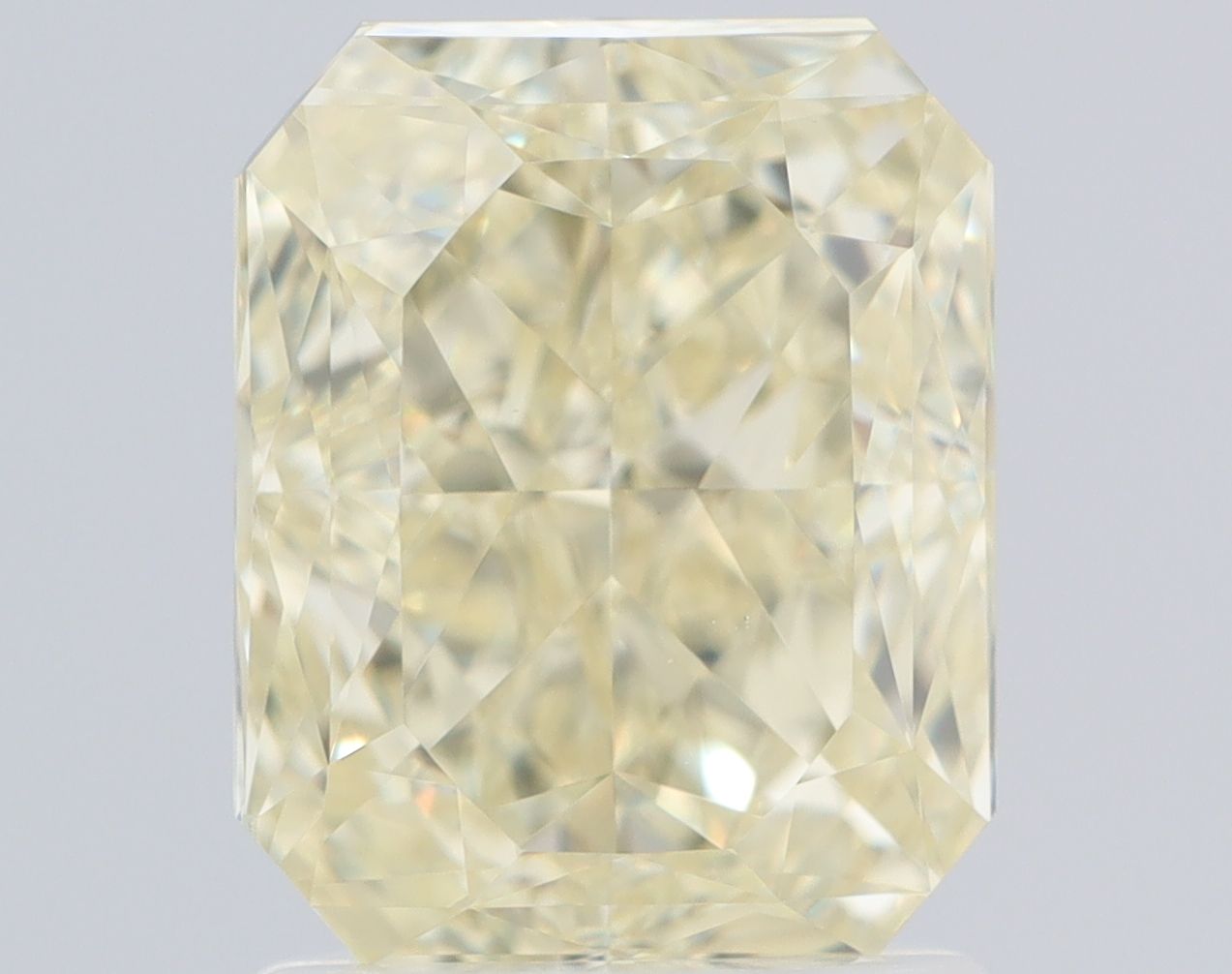 2.01 ct Radiant diamond