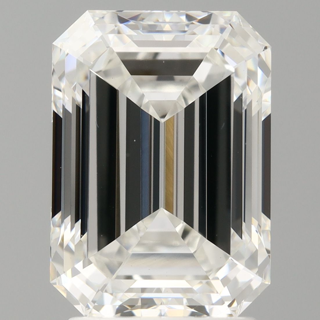 3.04 ct Emerald diamond