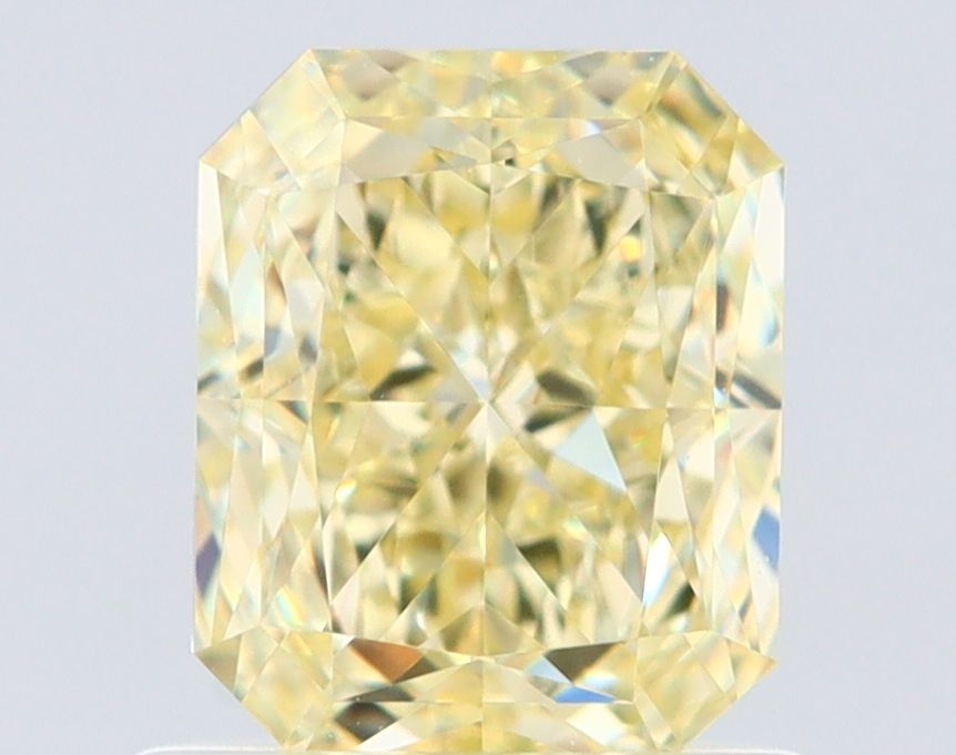 1.03 ct Radiant diamond