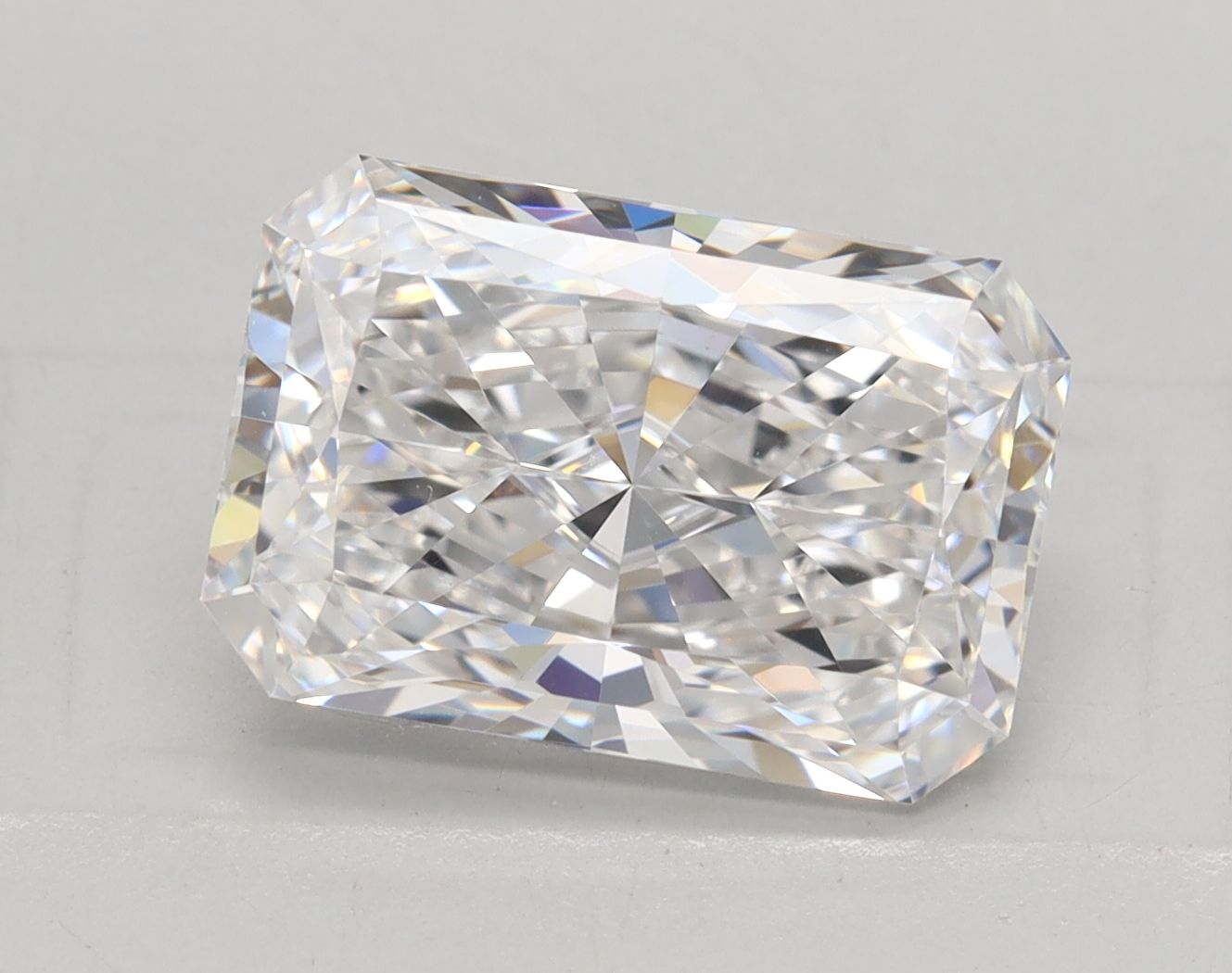 2.51 ct. radiant Lab Grown Diamond front image