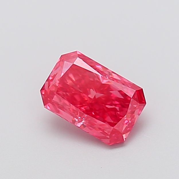 1.05 ct Radiant diamond
