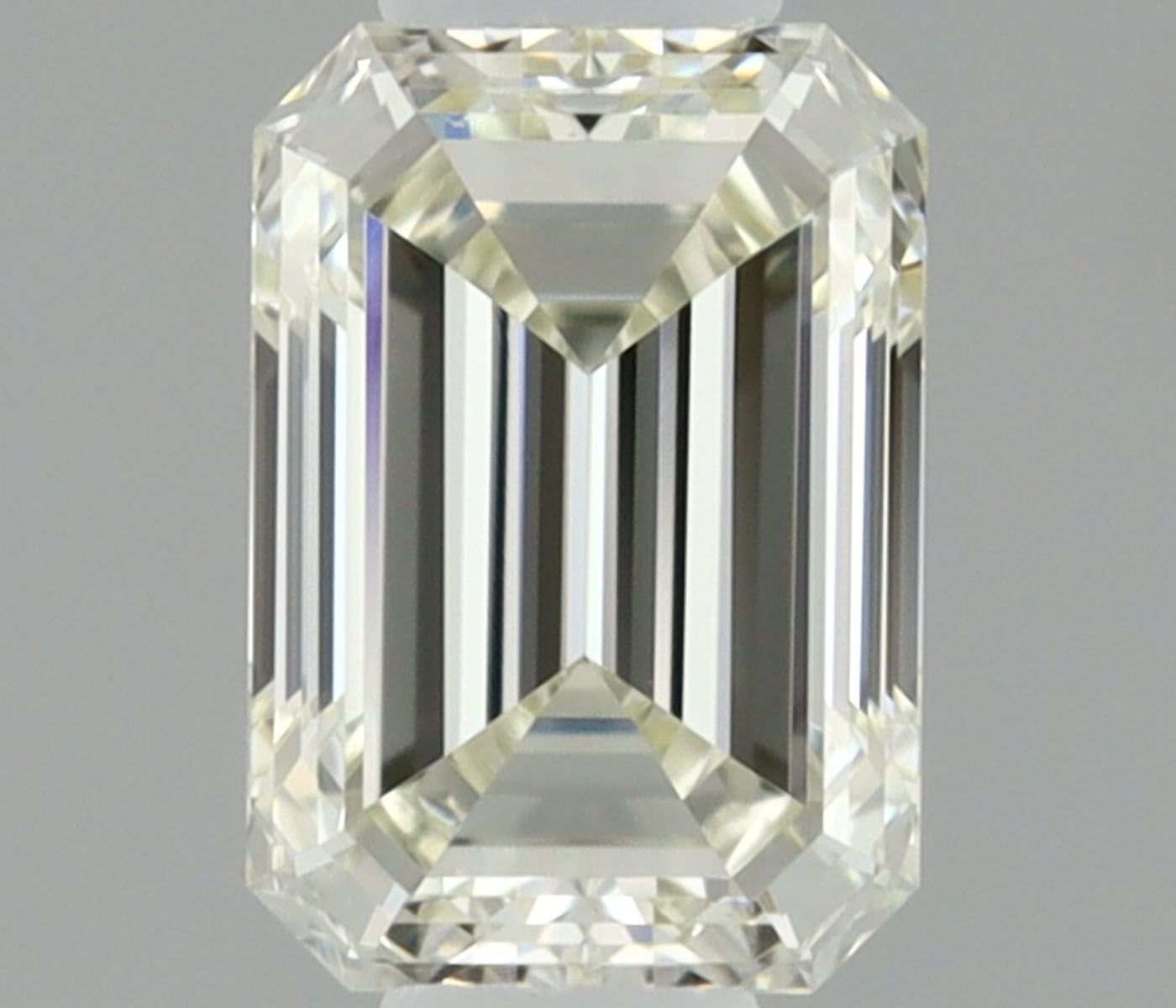 0.30 ct Emerald diamond