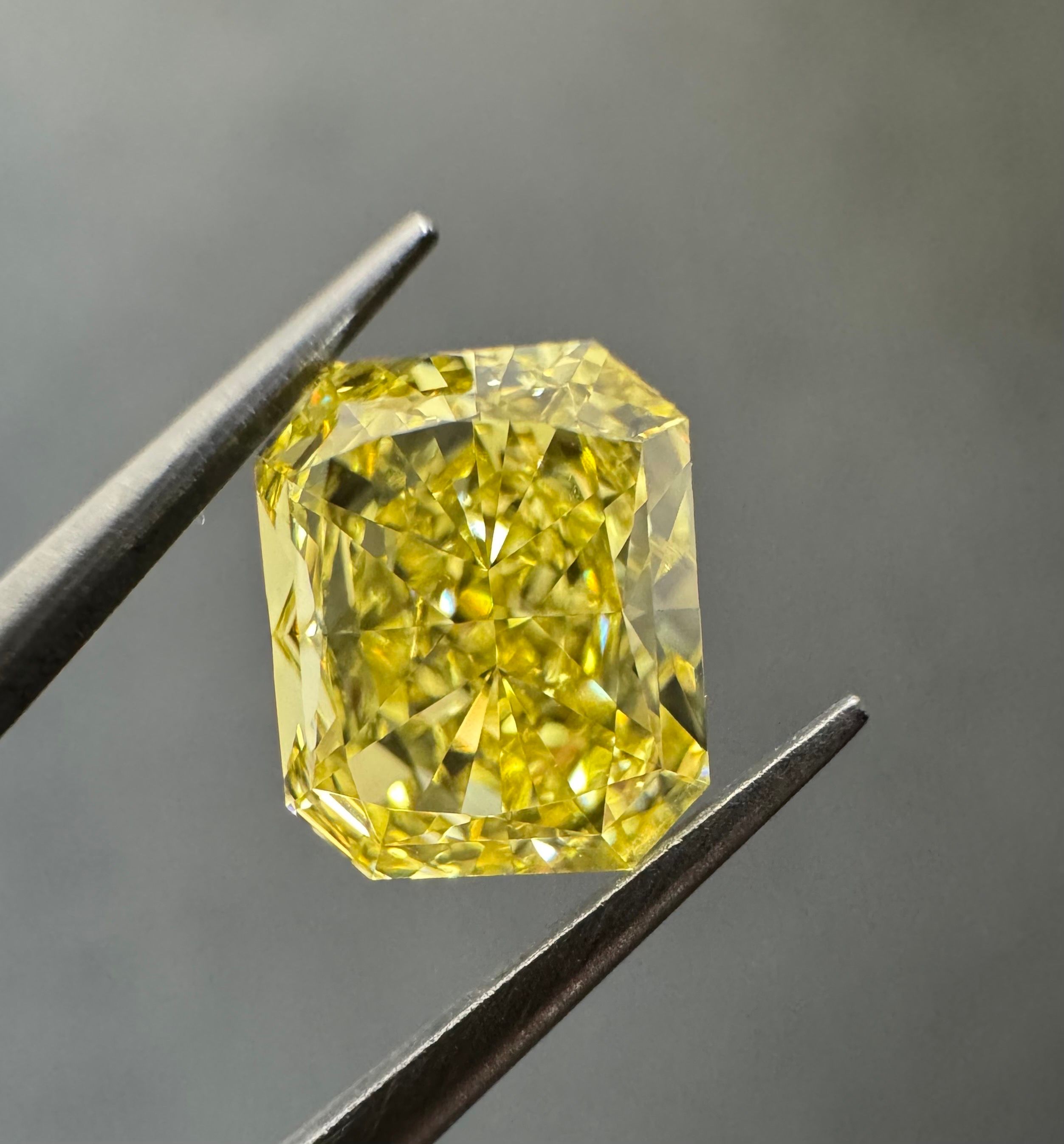1.52 ct Radiant diamond