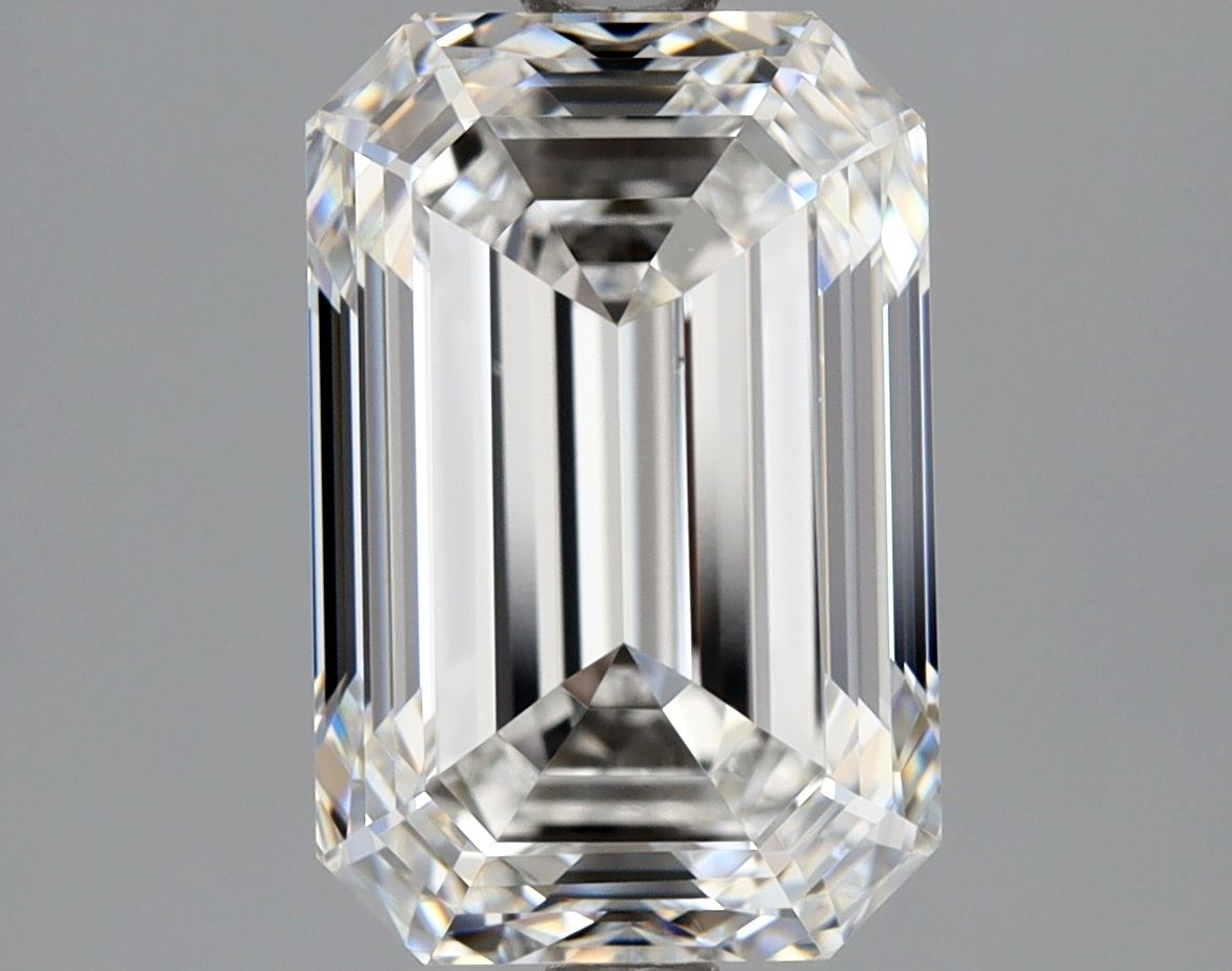 3.01 ct Emerald diamond