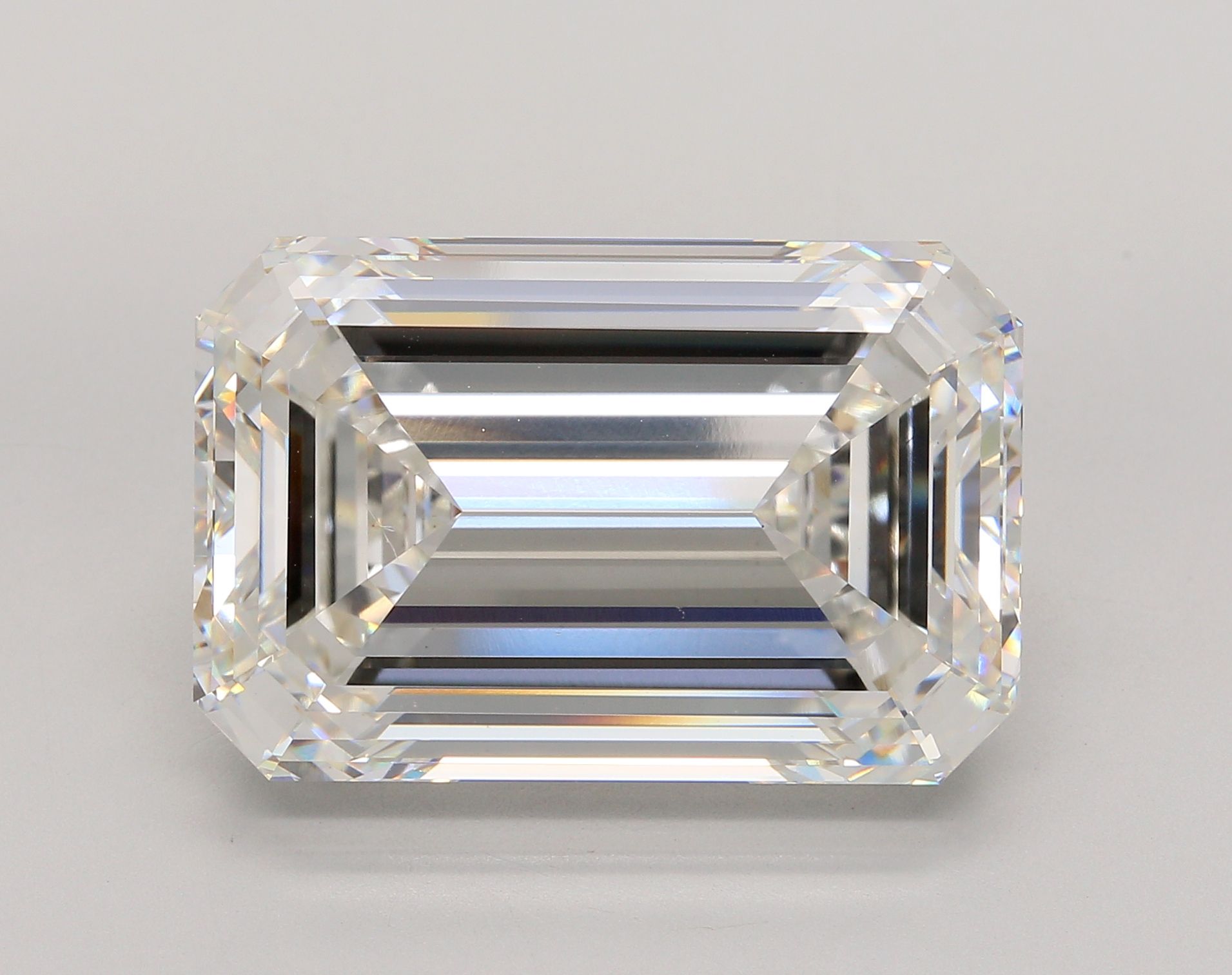 28.67 ct. emerald Lab Grown Diamond front image