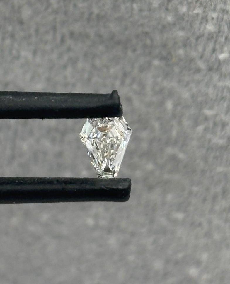 0.31 ct Shield Diamond