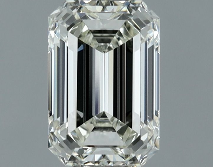 0.75 ct Emerald diamond