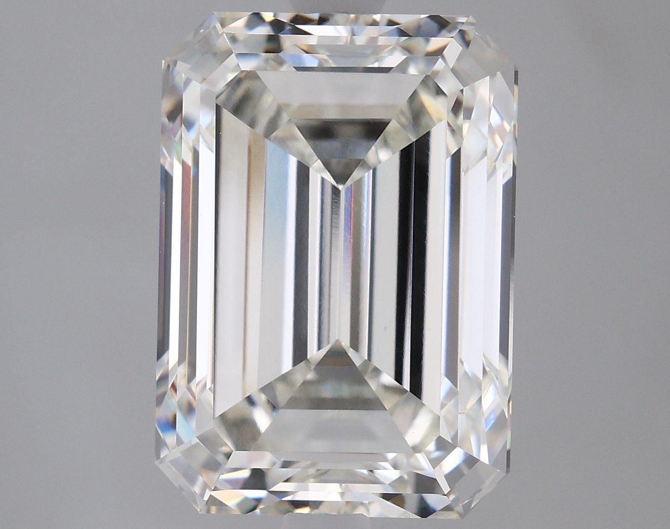5.10 ct. emerald Lab Grown Diamond front image